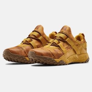 Under Armour UA Valsetz Trek Camo Golden Yellow